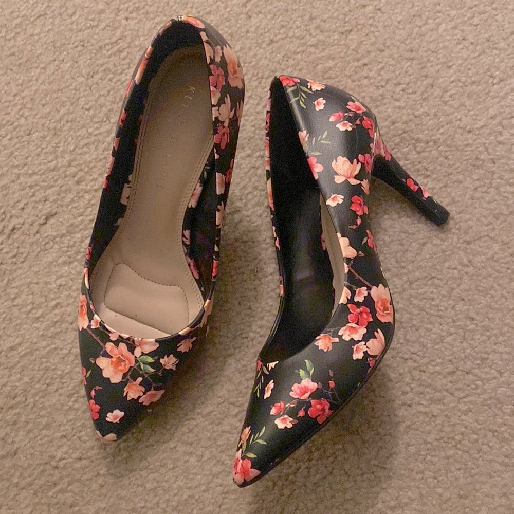 Kelly & Katie Floral 3-Inch Floral and Black Heels LIKE NEW, worn twice
